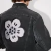 Boke Flower-broderad truckerjacka i japansk denim Boke Flower-broderad truckerjacka i japansk denim