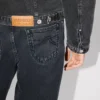 Boke Flower-broderad truckerjacka i japansk denim Boke Flower-broderad truckerjacka i japansk denim