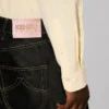 Casualskjorta med broderat ”Boke Flower”-mönster i seersucker-bomull Casualskjorta med broderat ”Boke Flower”-mönster i seersucker-bomull