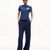 Kenzo Paris Emblem’ broderad T-shirt i bomull med smal passform Kenzo Paris Emblem’ broderad T-shirt i bomull med smal passform