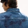 Kenzo Signature’ könsneutral funktionsjacka i japansk denim