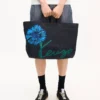 Kenzo Tulip stor tygväska i denimliknande twill Kenzo Tulip stor tygväska i denimliknande twill