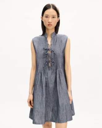 Kort klänning i tvättad blandad linne-denim