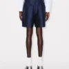 Skräddarsydda shorts i ny ull och silke Skräddarsydda shorts i ny ull och silke
