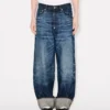 Uppvikta jeans i vid passform i japanskt denim Uppvikta jeans i vid passform i japanskt denim