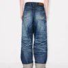 Uppvikta jeans i vid passform i japanskt denim Uppvikta jeans i vid passform i japanskt denim