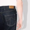 Uppvikta jeans i vid passform i japanskt denim Uppvikta jeans i vid passform i japanskt denim